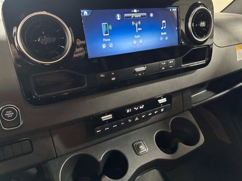 New 2025 Mercedes-Benz Sprinter 2500 image 25