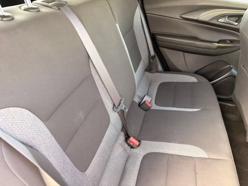 Used 2023 Chevrolet TrailBlazer LT FWD image 13