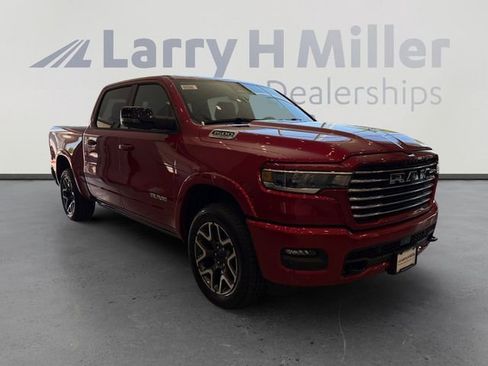New 2026 RAM 1500 Laramie AWD/4WD image 7