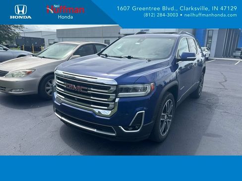 Used 2023 GMC Acadia SLT w/ Technology Package FWD image 1