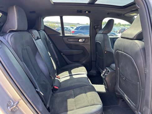 Certified 2023 Volvo XC40 Recharge Plus image 12