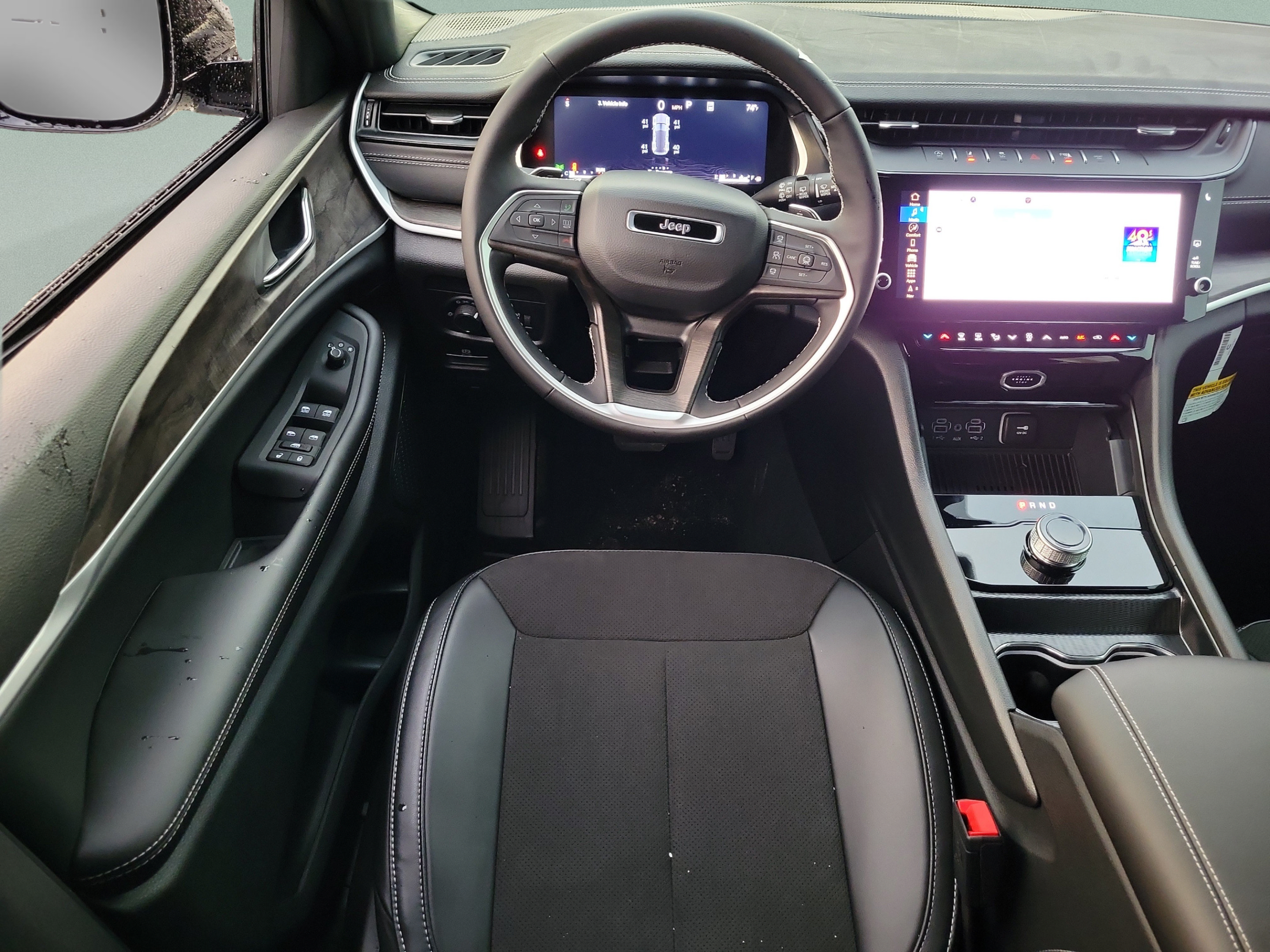 New 2027 Jeep Grand Cherokee Altitude RWD image 8