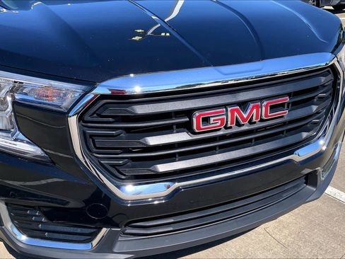 Used 2024 GMC Terrain SLE AWD/4WD image 31