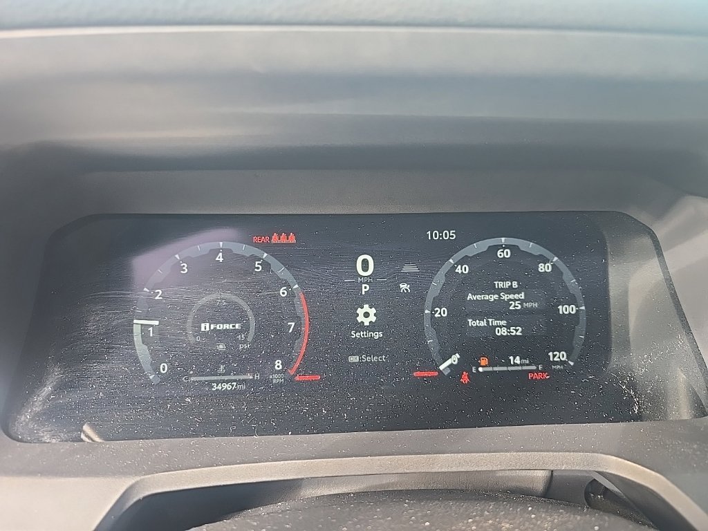 Used 2024 Toyota Tacoma Limited w/ Limited Package (LT) AWD/4WD image 15