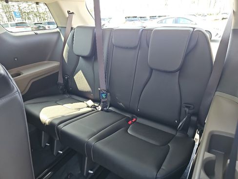 New 2026 Kia Carnival SX image 7