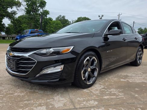 Used 2023 Chevrolet Malibu LT FWD image 2