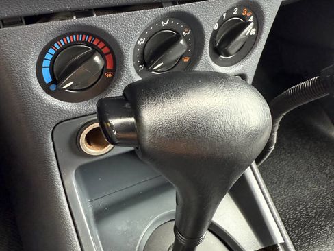 Used 2010 Ford Transit Connect XL image 13