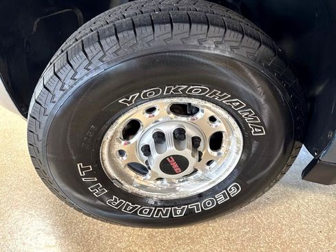 Used 2010 GMC Yukon XL 2500 SLE image 19