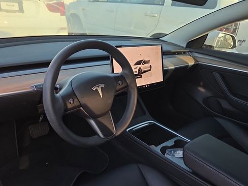 Used 2022 Tesla Model 3 Long Range AWD/4WD image 6