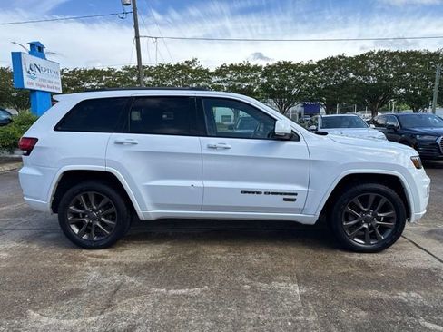 Used 2017 Jeep Grand Cherokee Limited 75th Anniversary AWD/4WD image 4