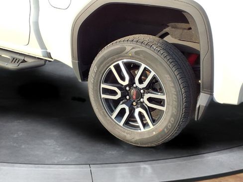 Certified 2022 GMC Sierra 1500 AT4 w/ AT4 Premium Package image 20