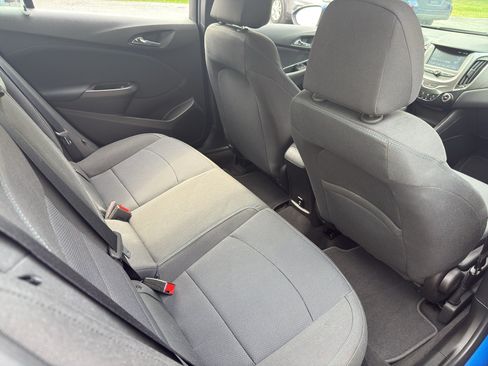 Used 2018 Chevrolet Cruze LT FWD image 14