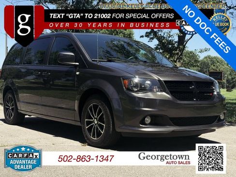 Used 2018 Dodge Grand Caravan SE FWD image 1