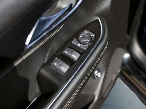 Used 2023 Buick Envision Preferred image 22