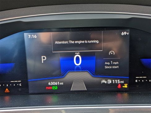 Certified 2022 Volkswagen Tiguan SE image 32