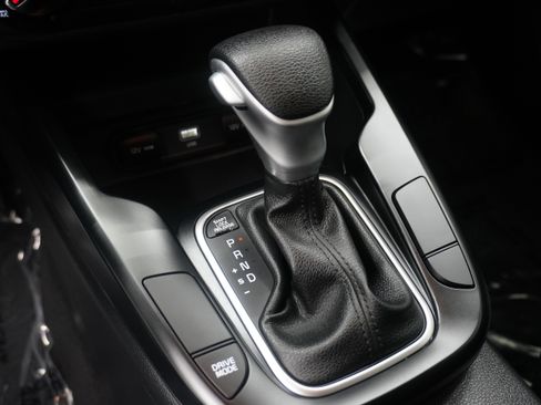 Used 2025 Kia Soul S FWD image 19