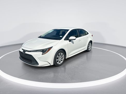Used 2022 Toyota Corolla LE FWD image 5