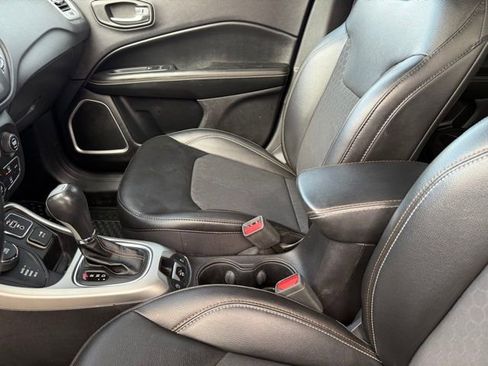 Used 2019 Jeep Compass Latitude w/ Cold Weather Group image 24