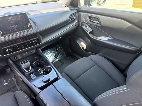Used 2024 Nissan Rogue S image 21