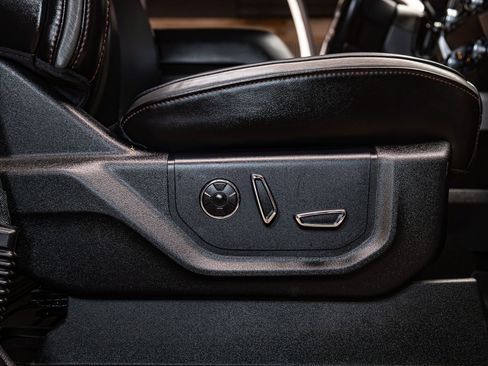 Used 2020 Ford F450 Platinum w/ FX4 Off-Road Package image 25