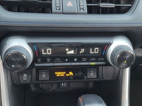 Used 2019 Toyota RAV4 XSE image 15