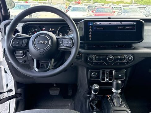 Used 2024 Jeep Wrangler Unlimited w/ Convenience Group AWD/4WD image 7