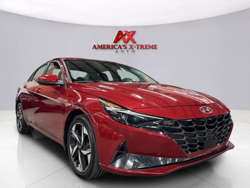 Used 2023 Hyundai Elantra Limited w/ Winter Weather Package FWD image 9