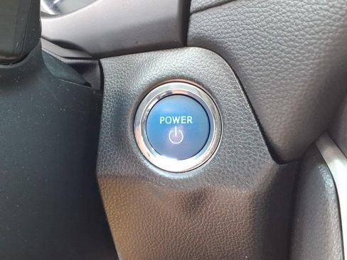 Used 2022 Toyota RAV4 XLE Premium AWD/4WD image 14