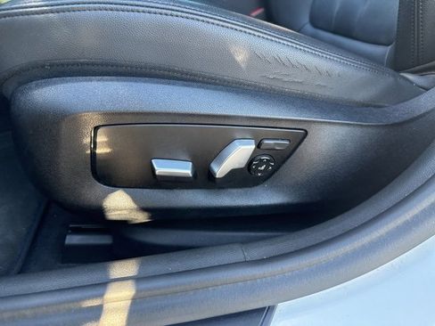 Used 2018 BMW 530i xDrive 530i xDrive image 10