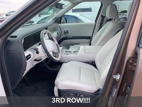 Used 2026 Hyundai Palisade Calligraphy FWD image 5