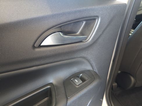 Used 2022 Chevrolet Equinox LT FWD image 24