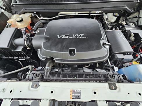Used 2021 Chevrolet Colorado LT AWD/4WD image 23