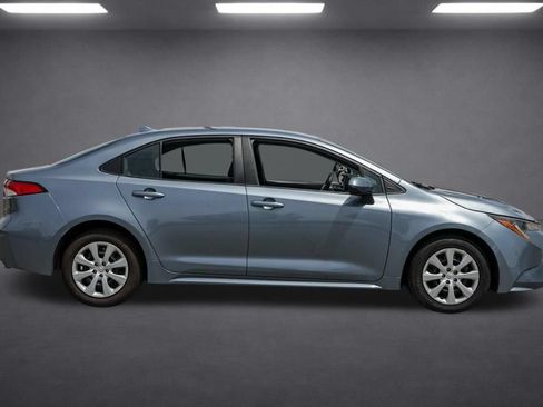 Used 2024 Toyota Corolla LE FWD image 3