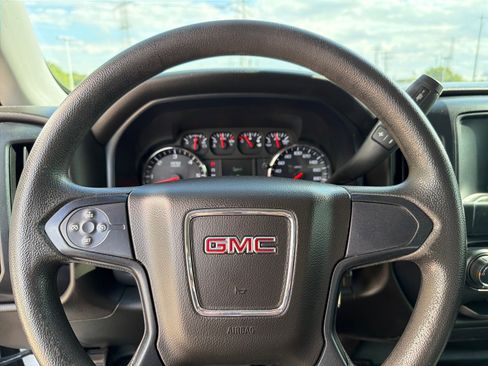 Used 2018 GMC Sierra 1500 4x4 Crew Cab w/ Sierra Appearance Package image 13