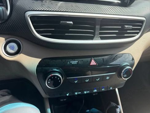 Used 2020 Hyundai Tucson Value FWD image 23