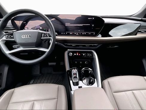 Used 2025 Audi Q5 Premium w/ Convenience Package AWD/4WD image 15