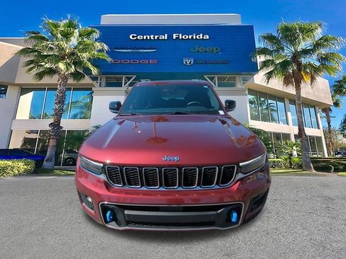 Certified 2023 Jeep Grand Cherokee Overland w/ Luxury Tech Group IV image 3