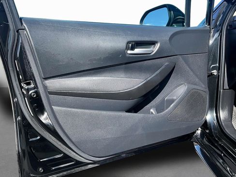 Used 2021 Toyota Corolla LE image 16