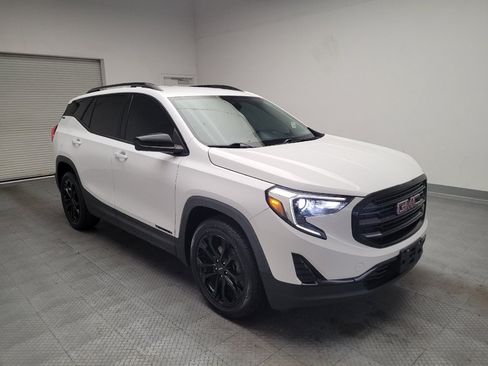 Used 2020 GMC Terrain SLE w/ Driver Convenience Package FWD image 13