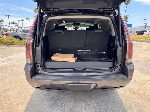 Used 2015 Cadillac Escalade Premium AWD/4WD image 13
