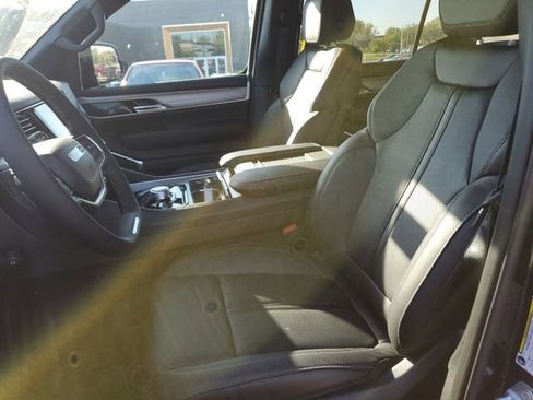 New 2025 Jeep Wagoneer Series II image 15