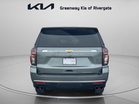 Used 2023 Chevrolet Suburban Premier image 6