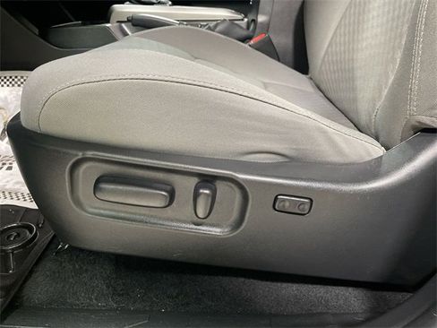 Used 2022 Toyota Tacoma SR5 image 12