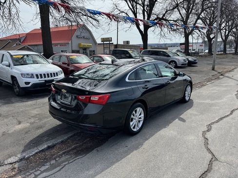 Used 2017 Chevrolet Malibu LT image 6