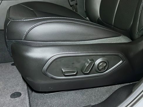 New 2025 Jeep Grand Cherokee Limited w/ Luxury Tech Group II AWD/4WD image 14