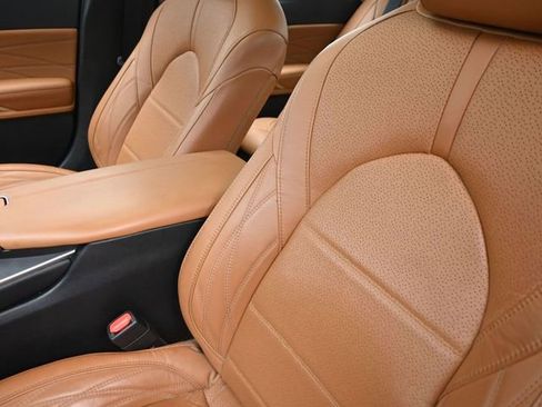 Used 2020 Toyota Avalon Limited w/ Advanced Safety Package image 18