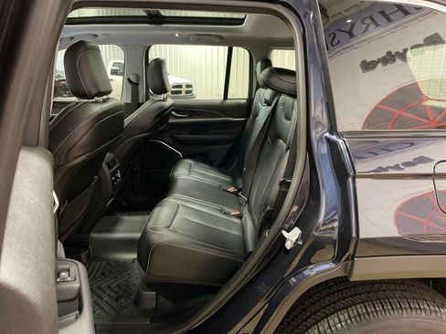 Used 2022 Jeep Grand Cherokee Limited 4xe image 26