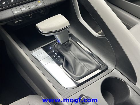 Used 2023 Hyundai Elantra SEL w/ Cargo Package image 11