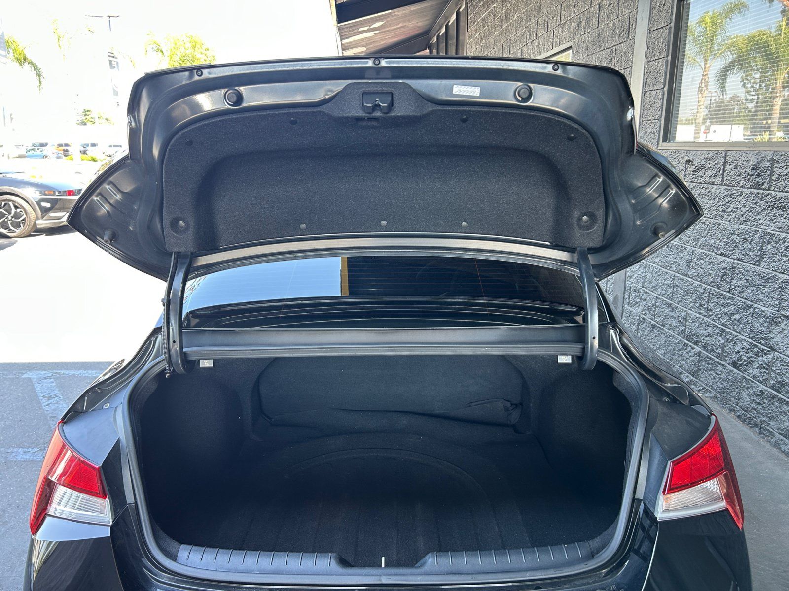 Used 2021 Hyundai Elantra SEL FWD image 17