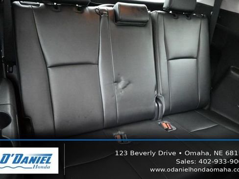Used 2023 Toyota Highlander XLE AWD/4WD image 43